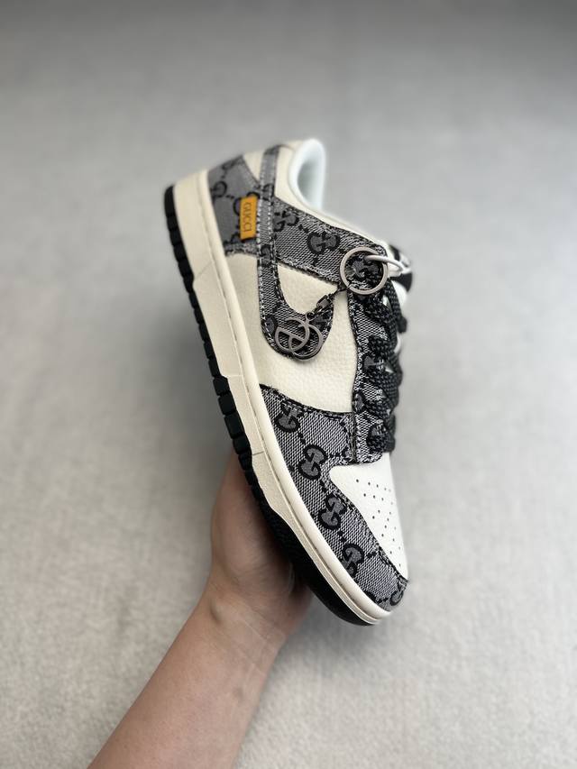 Nk Dunk Low Retro ”Diy高端定制“ 白黑牛仔古驰联名 低帮休闲运动板鞋 原装头层材料 用料绝不含糊 独家版型蒸餾加工帶來的是更好的视觉和脚感