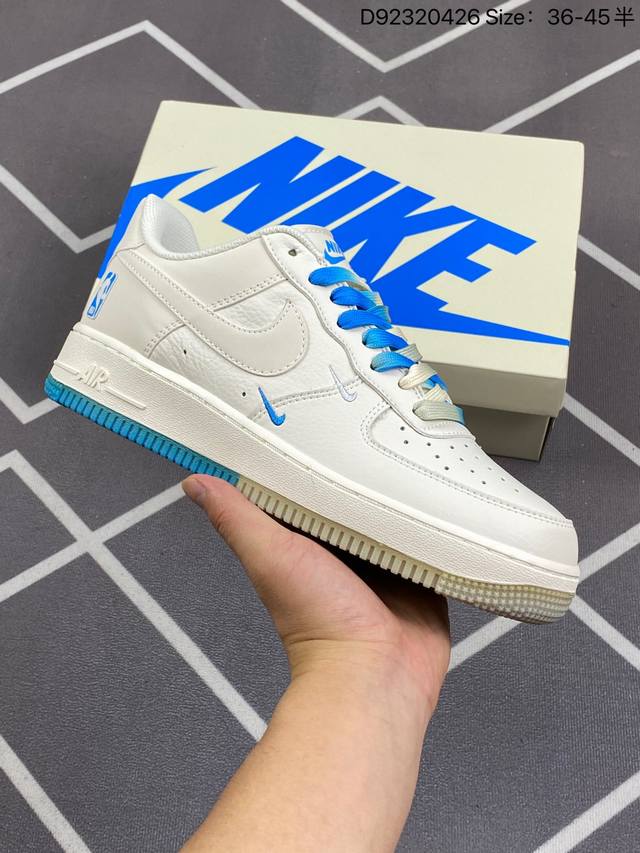 耐克nike Air Force 1 Low 空军一号低帮百搭休闲运动板鞋。柔软、弹性十足的缓震性能和出色的中底设计，横跨复古与现代的外型结合，造就出风靡全球三