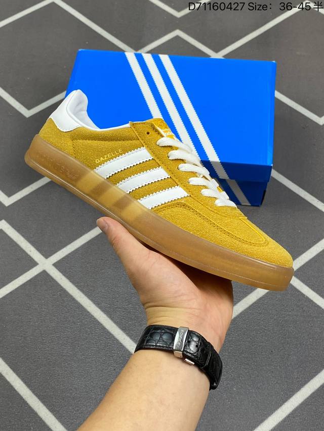 阿迪达斯 德训鞋 Adidas Originals Samba Og Shoes 经典运动鞋小白鞋 T头鞋 男女鞋 彰显休闲摩登风情的时尚经典鞋。它诞生于50年