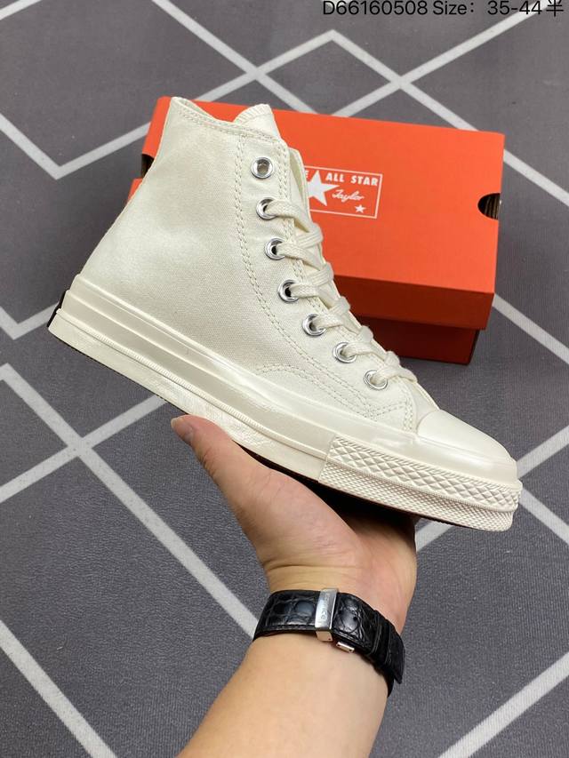 硫化工艺 匡威 Converse 日版必入款 日系奶咖# 经典日系匡威all Star，奶油白+奶咖巧克力标 温暖感爆炸了， 还有什么理由不入手！货号：1622