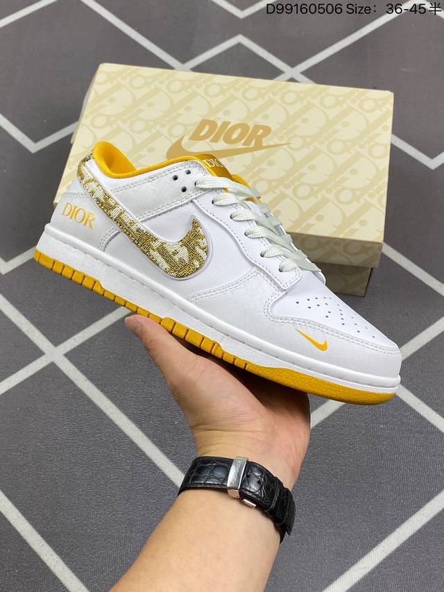 史诗级独家特价 限时抢购 Nike Sb Dunk Low Dior联名 纯原大厂出品 极力推荐 原装头层材料 独家版型蒸餾加工 帶來的是更好的视觉和脚感体验