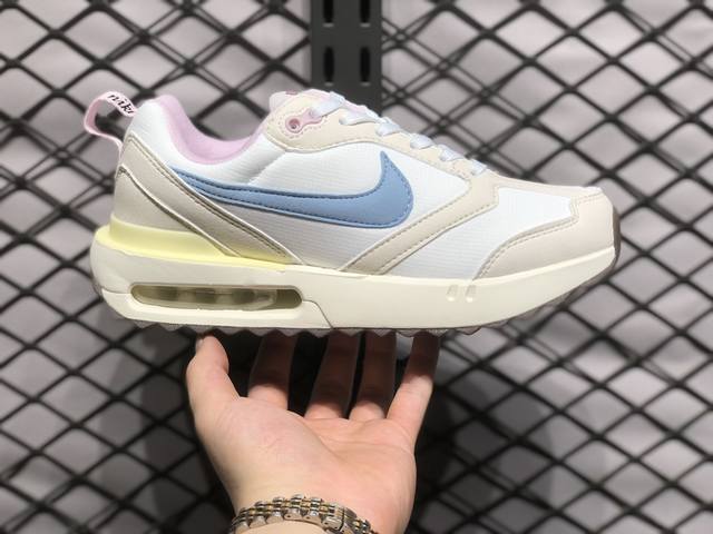 放店 耐克nk Air Max Dawn 黎明系列低帮气垫百搭休闲运动慢跑鞋 采用柔软翻毛皮和透气梭织材料打造利落鞋面 中底和鞋跟融入现代感线条设计 兼具复古风