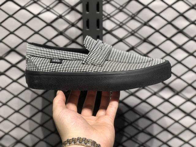 核心私 Vans Demons Style 53黑白千鸟格 乐福鞋 Vans最新款style 53 小众鞋型 复古千鸟格鞋面造型 “美式慵懒风”拉满 穿脱方便