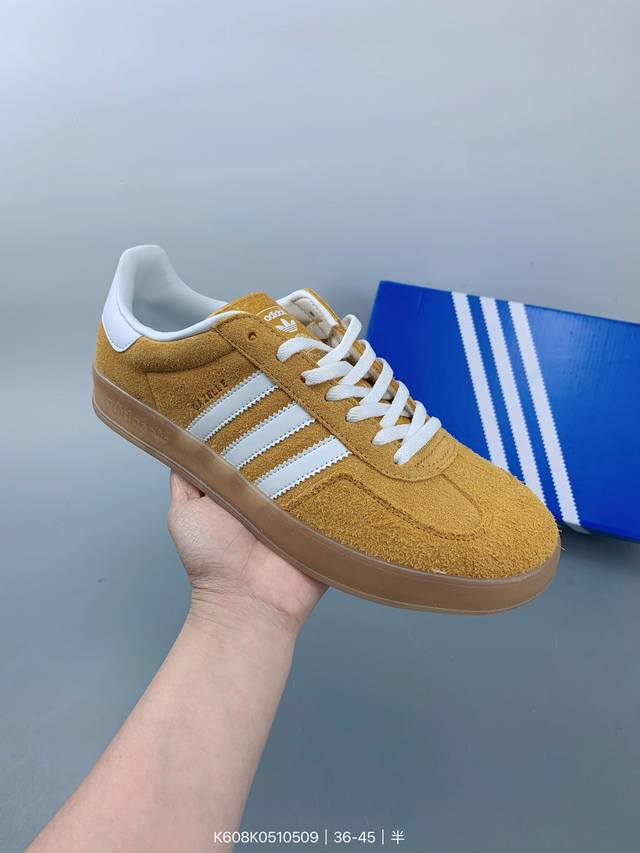 阿迪达斯 德训鞋 Adidas Originals Samba Og Shoes 经典运动鞋小白鞋 T头鞋 男女板鞋 彰显休闲摩登风情的时尚经典鞋。它诞生于50