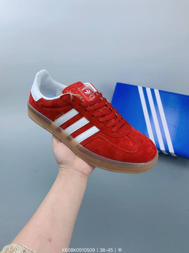 阿迪达斯 德训鞋 Adidas Originals Samba Og Shoes 经典运动鞋小白鞋 T头鞋 男女板鞋 彰显休闲摩登风情的时尚经典鞋。它诞生于50