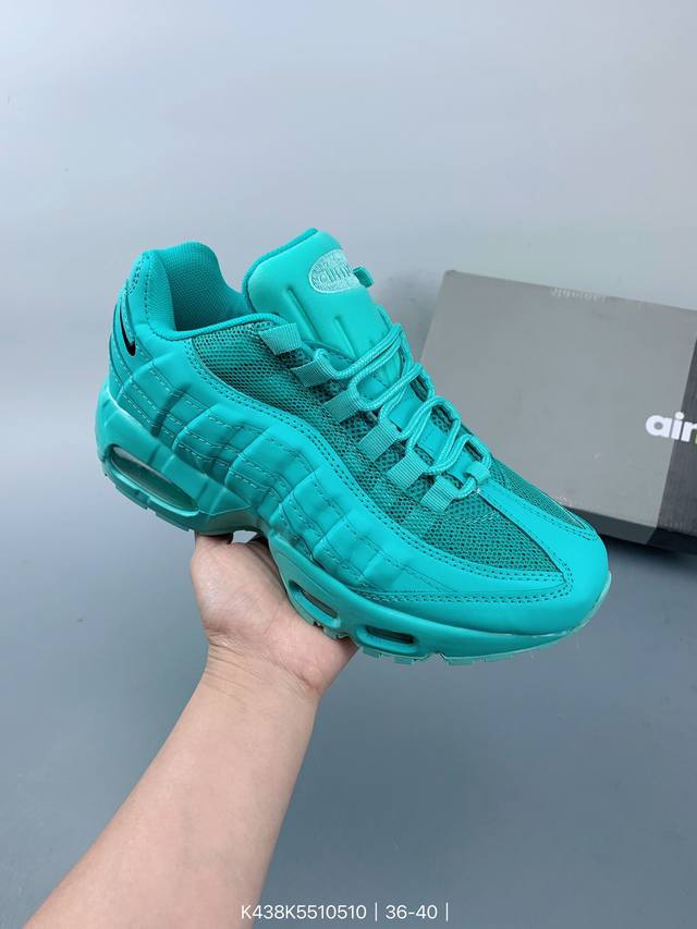 Nk Air Max 95 复古减震气垫跑鞋 经典重温 品质稳定 鞋款设计灵感源于人体构造 中底设计基于人体的脊柱构造 是整体设计的核心 Size：如图 编码：