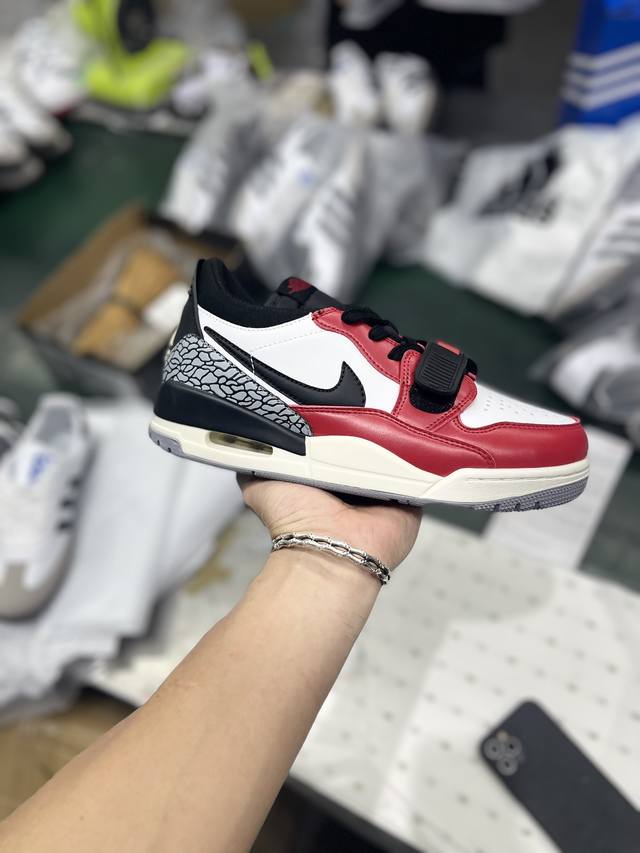 S版性价比 Air Jordan Legacy Aj312 低帮 鞋身采用了皮革材质打造 横跨鞋面的魔术贴十分吸睛 侧面的swoosh Logo的一部分被鞋面遮