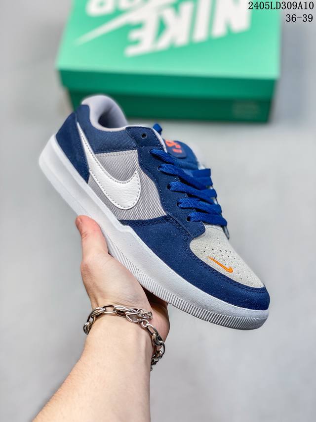 耐克nike Sb Force 58是一款将前沿创新带入街头的单品，它具有硫化杯底，具有出色的耐用性和灵活性。使用帆布和绒面革，在饰面上放置通风口，它自始至终都