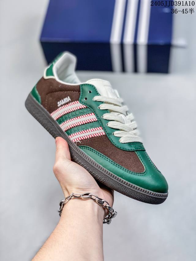 实拍赏析 -H11优选-实拍 Notitle Xadidas Originals Samba 德训鞋 防滑耐磨 低帮板鞋 男女同款 粉蓝 简约大方的造型设计，给