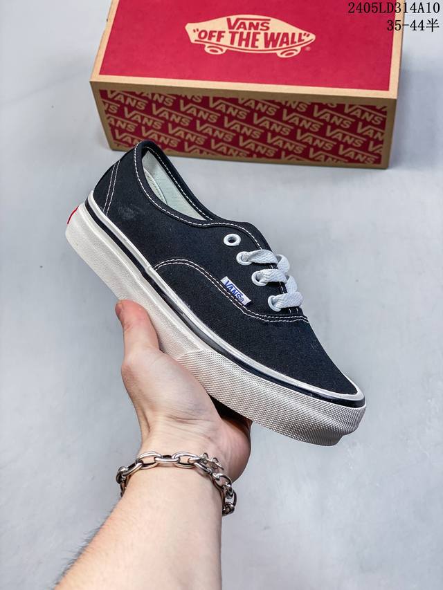 Vans Authentic 经典安娜海姆 低帮硫化滑板鞋 复古aut高端硫化 尺码：35 36 36.5 37 38 38.5 39 40 40.5 41 4