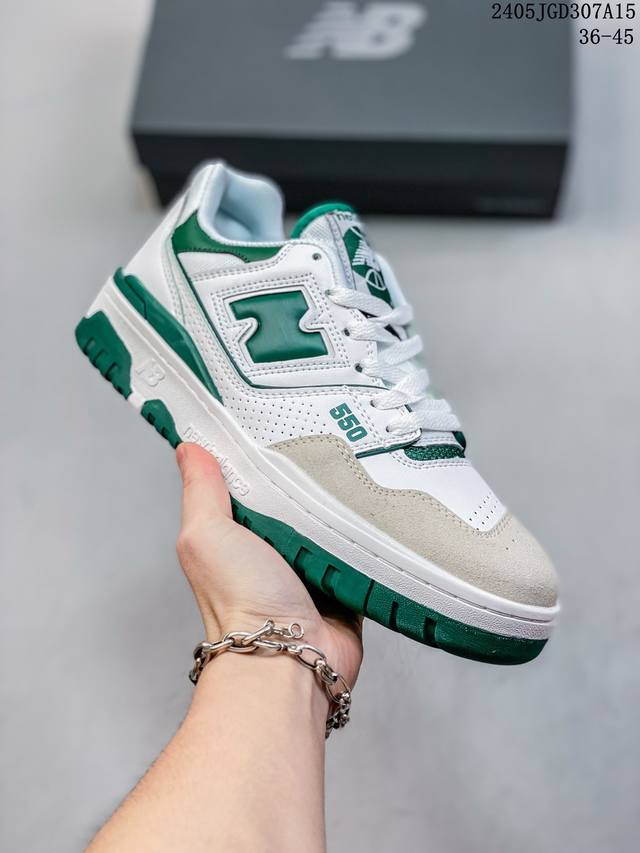 New Balance 550 新百伦 复古百搭篮球鞋时尚男女运动板鞋 首次亮相于 1989 年的 550 鞋款，延续 New Balance 标志性品牌元素，