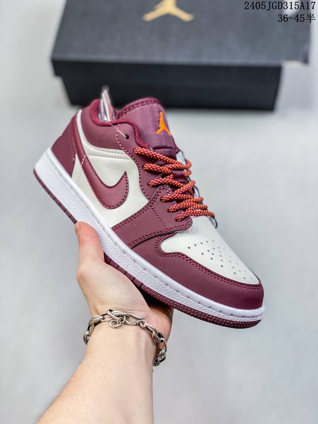 Air Jordan 1 Low Aj1乔1低帮休闲板鞋 同步官方配色 市场唯一独家头层皮打造 原鞋原档案开发 原厂皮料 原档冲孔鞋头 正确满胶鞋垫 四线拉帮