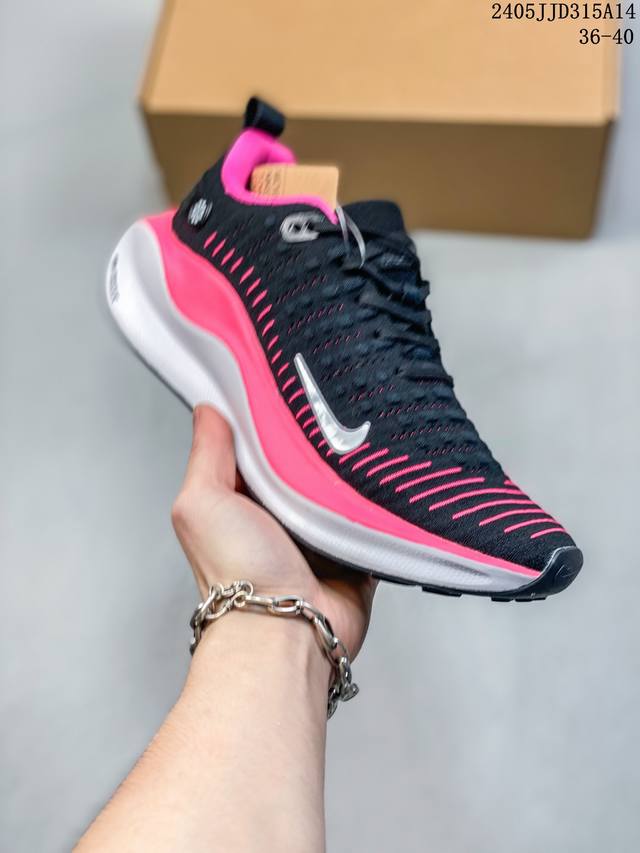 公司级nike Zoom React Infinity Run Fk 4 马拉松机能风格运动鞋 实拍首发 #鞋款搭载柔软泡绵，在运动中为你塑就缓震脚感。设计灵感