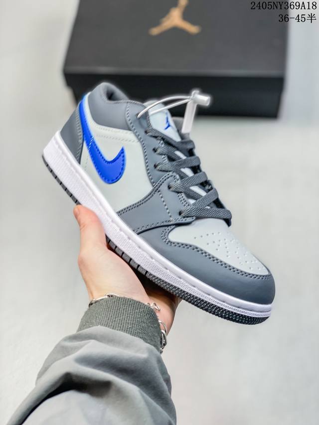 乔丹 Air Jordan 1 Low Aj1 乔1 低帮复古文化篮球鞋 货号：Fn5214 131 完美品质出货 细节如图所示 鞋面切割工整 冲孔整齐干净 中