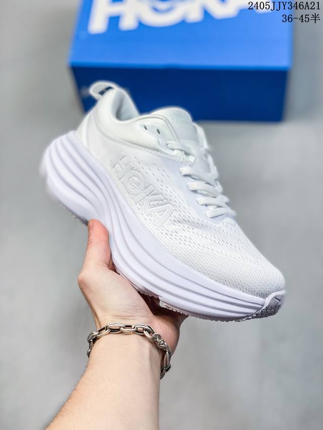 Hoka One One W Bondi 8 低帮跑步鞋 Bondi在本季向前迈出了大胆的一步，采用更柔软、更轻的泡沫和全新，的加长后跟几何形状进行了重新设计。