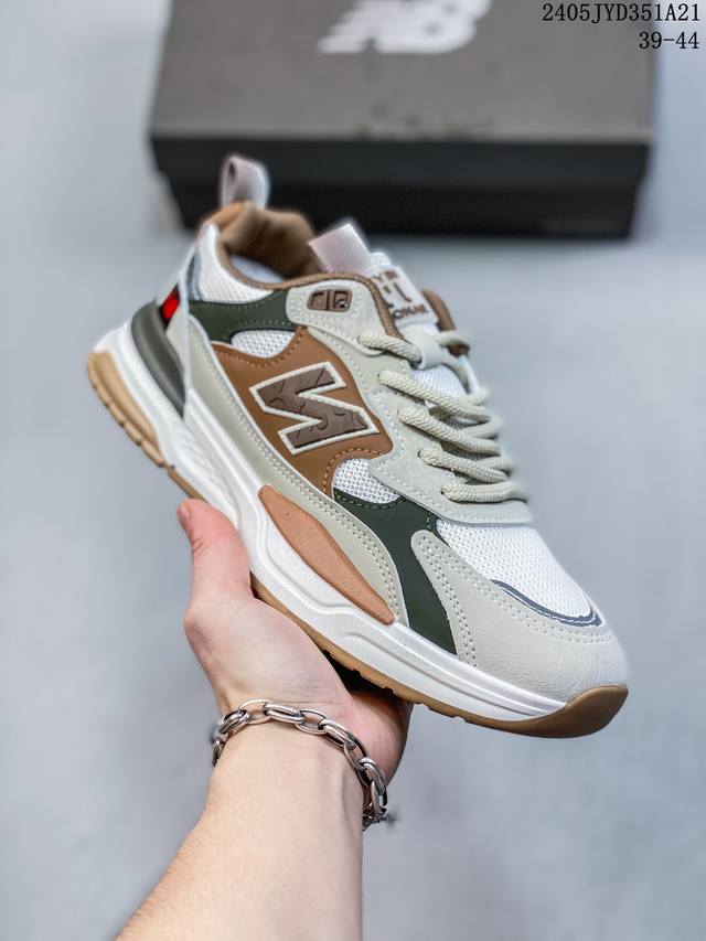 New Balance 新百伦 新款拼色舒适新款 原档案开发开发纸版楦型，原装4层组合独立私模大底长青之王”荣耀回归透气飞织鞋面 缓震高弹大低nb新百伦new