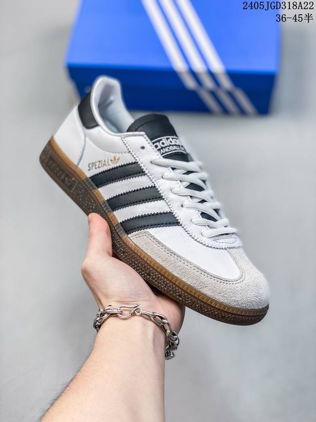 阿迪达斯 德训鞋 Adidas Originals Samba Og Shoes 经典运动鞋小白鞋 T头鞋 男女板鞋 彰显休闲摩登风情的时尚经典鞋。它诞生于50