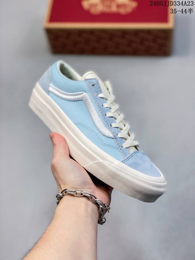 Vans Vault Og Style 36 皮布 高端支线复古淡蓝低帮休闲滑板鞋 鞋身内侧还新增了两个圆形的透气小孔 输出最新颖设计 立体刺绣饰条更是突显质感