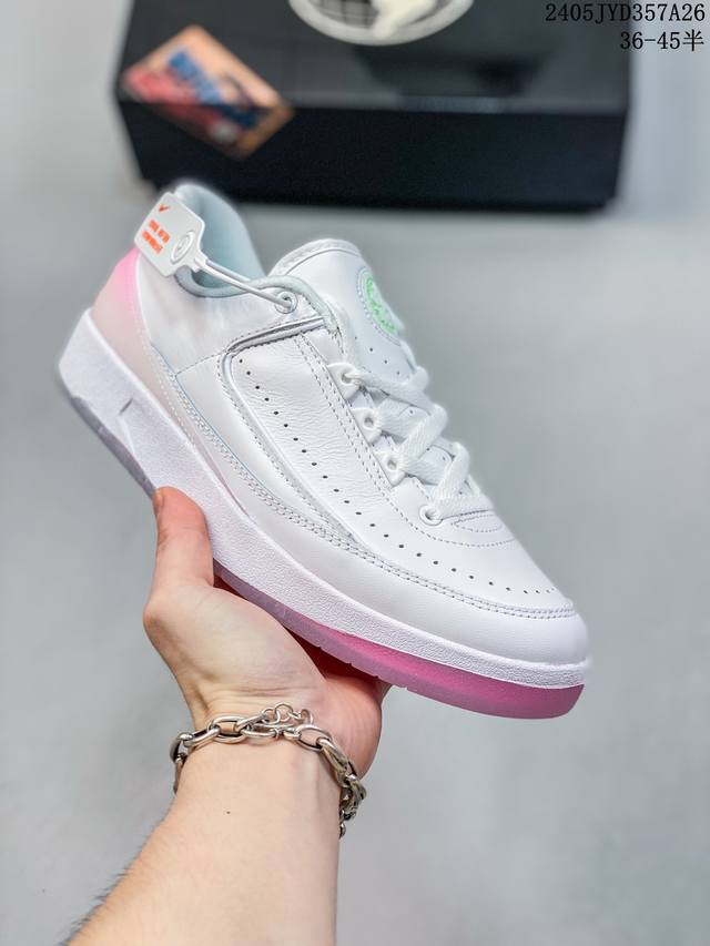 Jordan Air Jordan 2 Cherrywood 减震防滑耐磨低帮 复古篮球鞋 白酒红 这款低帮 Air Jordan 2 采用混合优质材料制成，并