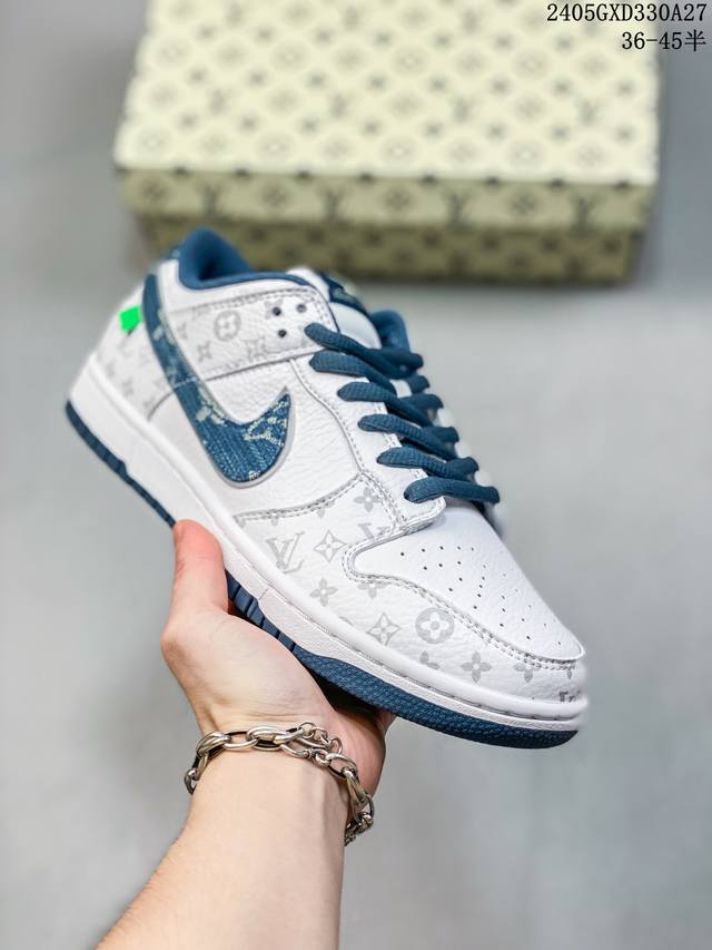 公司级带半码 耐克nike Sb Dunk Low 扣篮系列复古低帮休闲运动滑板板鞋。采用脚感柔软舒适zoomair气垫，有效吸收滑板等极限运动在落地时带来的冲