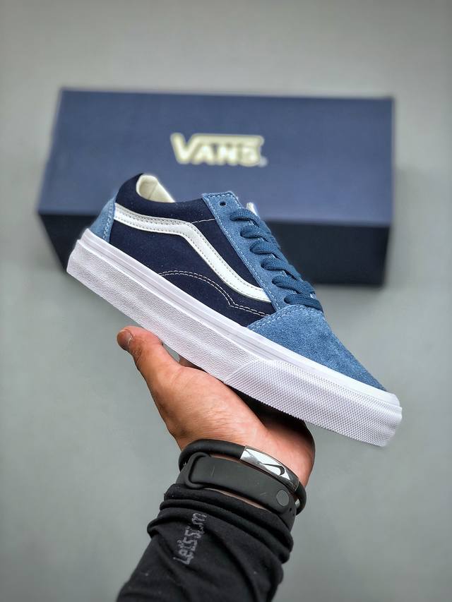 Vans Otw Old Skool 36蓝黑拼色情侣鞋板鞋，用vans最经典的海军蓝，打造深浅不一的层次感全新vans Premium Steve Navy海