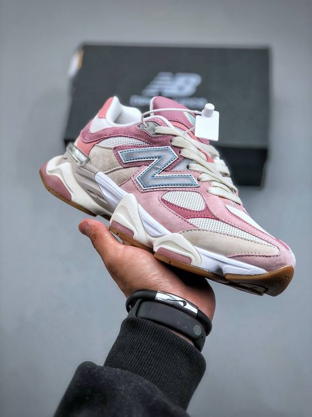 New Balance Nb9060 联名款 复古休闲运动慢跑鞋 鞋款灵感源自设计师本人对夏日的怀日回忆。鞋面大身由空间双格及磨砂鞋面拼接而生，配以柔和、温