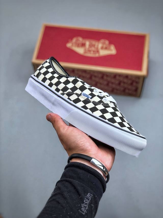 万斯 Vans 棋盘格子 Aut 黑白棋盘格子 低帮中性时尚复古帆布鞋 Size ：35 36 36.5 37 38 38.5 39 40 40.5 41 42