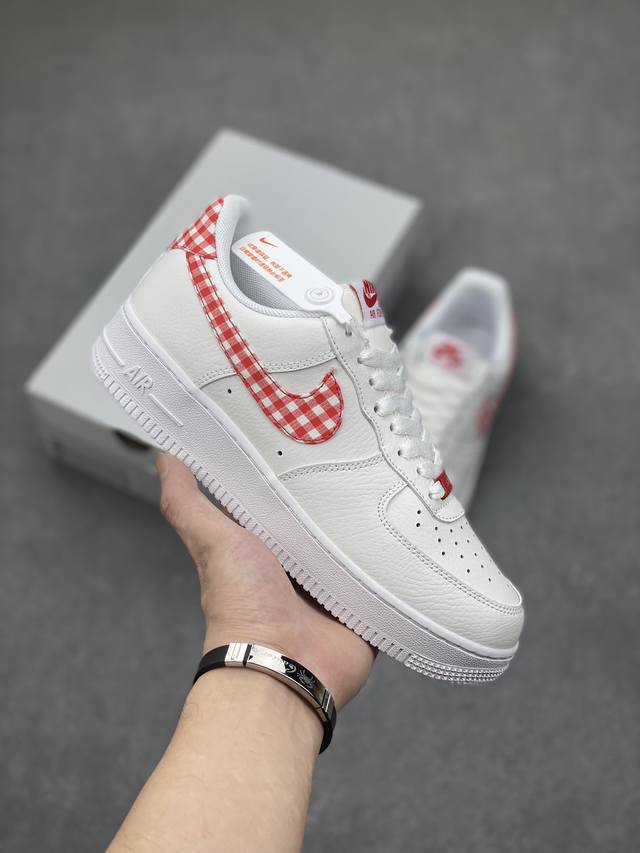 工厂套现福利特价 特价 原本地 版本 Nike Air Force 1 Low 07 白红格子 原楦头原纸板 打造纯正低帮空军版型 专注外贸渠道 全掌内置蜂窝气