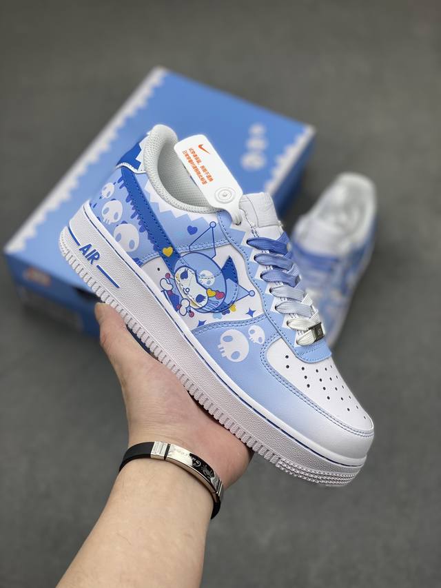 私人定制超限量联名 公司级 Doraemon×Nike Air Force 1 Low小巫女联名款 骷髅头空军一号 渐变白蓝 低帮休闲板鞋 定制皮料 纯正空军板