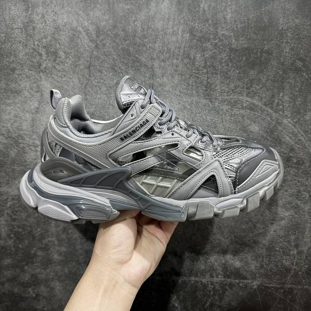 Vg升级版 Balenciaga Track 2.0 巴黎世家四代复古老爹鞋 灰银 绝对的目前市场最好的版本 版型细节清洁度比x8 Xk版要好 全套原纸板楦头开