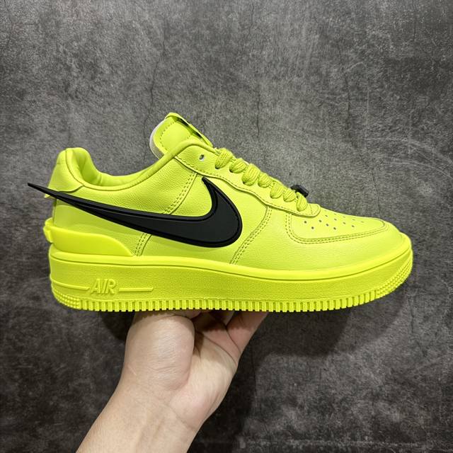 公司级 Ambush X Nk Air Force 1 Low 空军一号宽底版系列低帮百搭休闲运动板鞋 联名大钩 Dv3464-100 在 Yoon Ahn 的