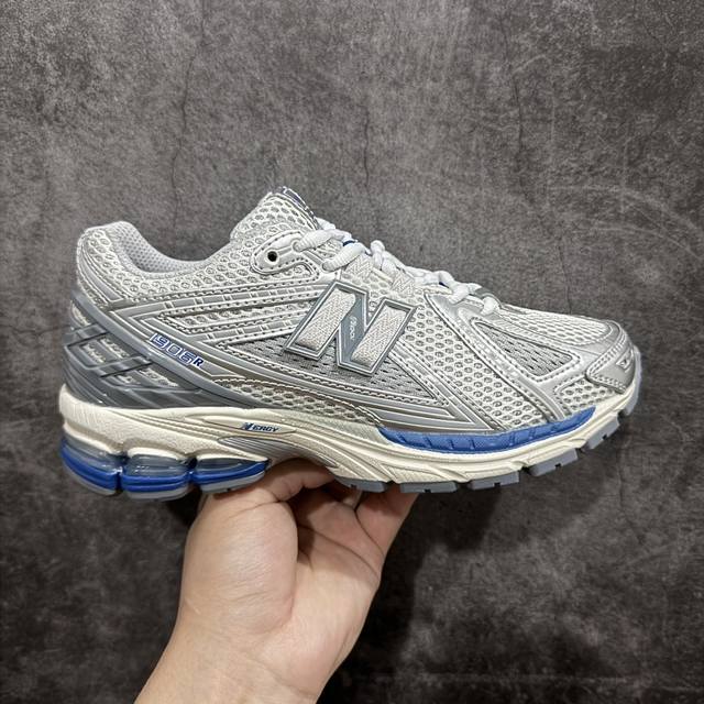 纯原版 Nb新百伦new Balance M1906R 银蓝色 M1906Rqa系列复古老爹风休闲运动慢跑鞋 采用轻质牛剖革拼接透气网眼衬垫织物鞋面材质#T-B