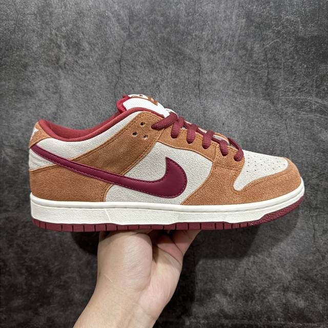 纯原n版 Nk Sb Dunk Low 棕色红勾 Bq6817-202 外贸特供订单 原厂sadesa D7 皮料 细纹排气孔完全一致 全套原楦原模倾力打造完美