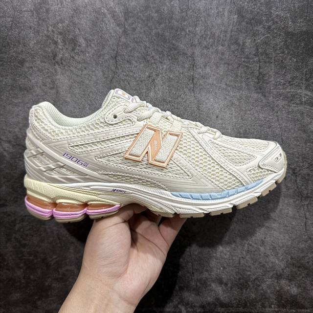 纯原版 Nb新百伦new Balance M1906R 灰粉蓝色 M1906Rbp 系列复古老爹风休闲运动慢跑鞋 采用轻质牛剖革拼接透气网眼衬垫织物鞋面材质#T