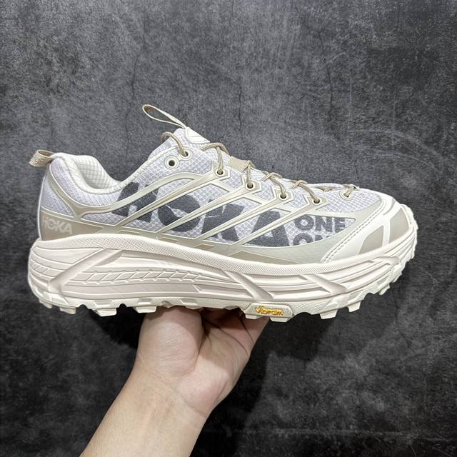 绿x版 Hoka One One Mafate Three 2 玛法特2代系列低帮轻量户外越野休闲运动慢跑鞋 上脚赞到报爆 轻盈舒适 鞋面采用超轻的无缝架构 轻