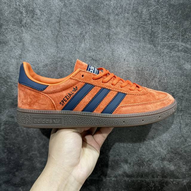 R版 Ad Originals Handball Spzl 手球运动员系列百搭休闲运动板鞋 Gx6988 这款来自阿迪达斯的这款handball Spzl前身是