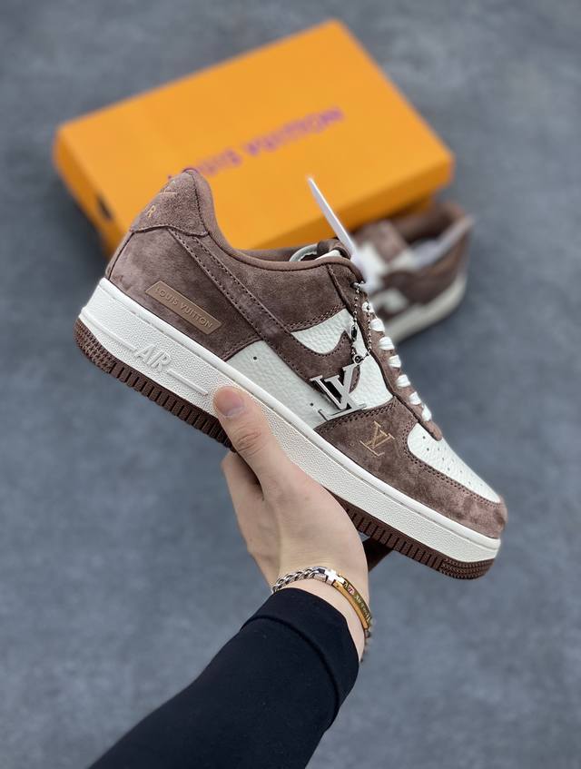 海外限量发售！公司级nike Air Force 1 '07 Low “Lv联名--巧克力猪八”空军一号 低帮 运动鞋 休闲鞋 折边针车 工艺难度大 原楦头原纸