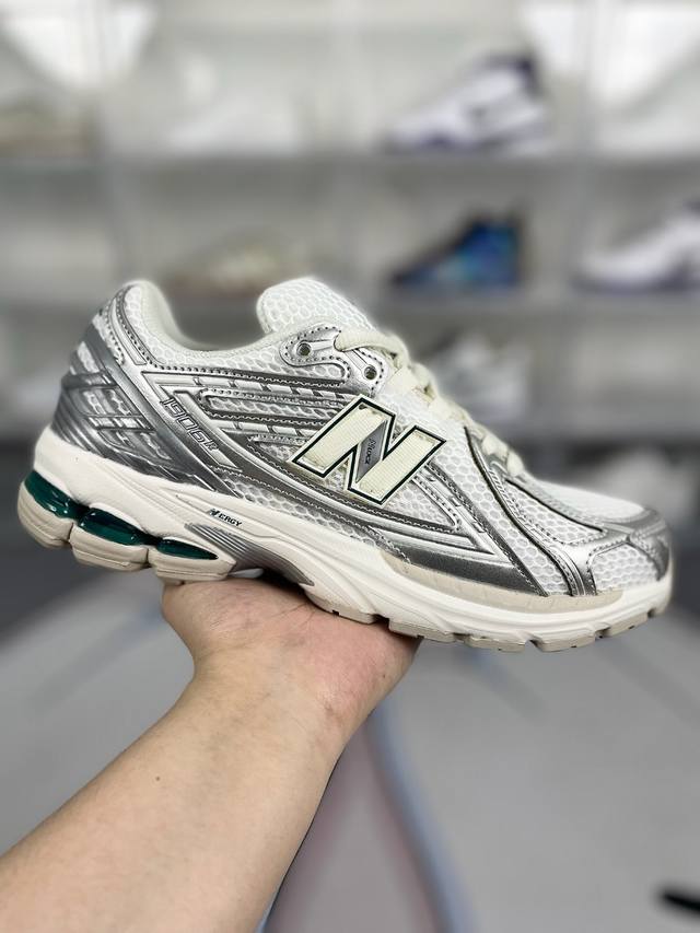 Z版纯原 New Balance Nb 6R 复古潮流时尚 织物合成革透气防滑 低帮 休闲跑步鞋 男女同款 白银色 新百伦 New Balance以诞生于21世