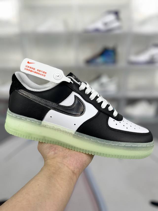 L版纯原 Nike Air Force 1 Low 休闲舒适 减震 低帮 板鞋 Gs 黑白色 龙年限定熊猫 空军 Air Force1于1982年推出，由nik