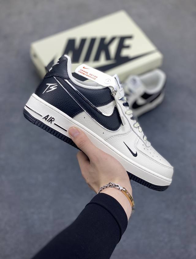 海外限量发售 原装版本 Fat Joe×Nike Air Force 1 Low '07 米黑ts小勾低帮空军一号休闲板鞋 定制皮料 原楦原纸板 专属鞋盒 纯正