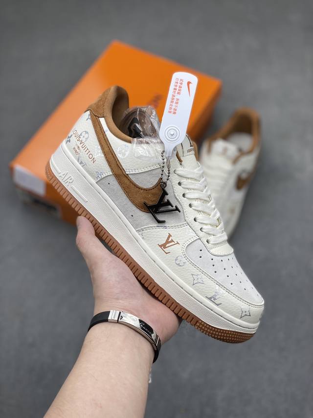 海外限量发售！公司级nike Air Force 1 '07 Low “Lv联名--米棕猪八”空军一号 低帮 运动鞋 休闲鞋 折边针车 工艺难度大 原楦头原纸板