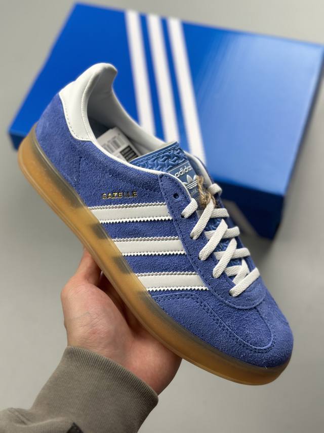 Adidas Gazelle Indoor Trainers 阿迪达斯羚羊内训系列低帮复古百搭休闲运动德训风板鞋。 采用翻毛皮组合环保纤维革鞋面材质 #外置rb