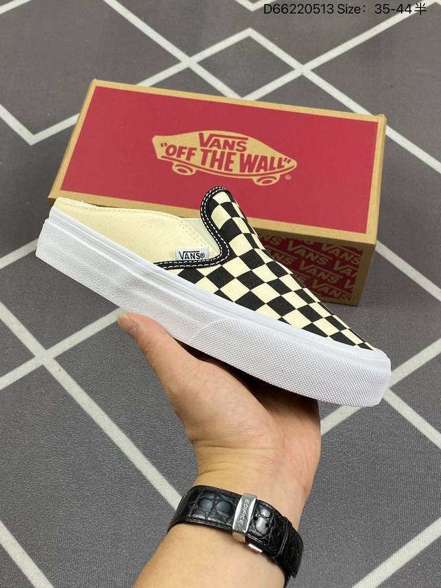 Vans Cassic Slip-0N 紫蓝色棋盘格一脚蹬休闲运动板鞋 Vn0A33Tb42Y尺码：35 36 36.5 37 38 38.5 39 40 40