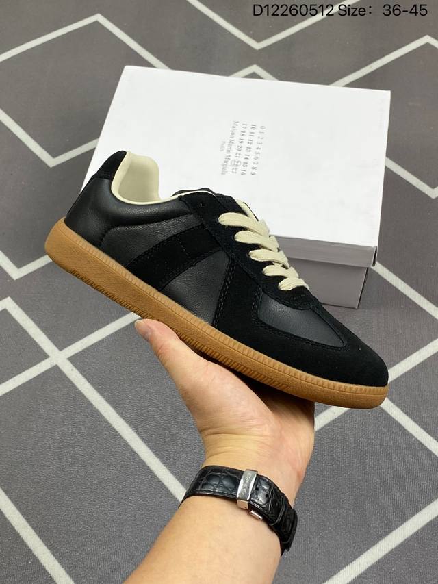 Maison Margiela Calfskin Replica 马吉拉 德训 运动休闲板鞋 原版原盒 采用进口粒面头层小牛皮 组合耐磨翻毛皮革鞋面材质 牛反绒