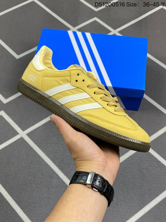 阿迪达斯 德训鞋 Adidas Originals Samba Og Shoes 经典运动鞋小白鞋 T头鞋 男女板鞋 彰显休闲摩登风情的时尚经典鞋。它诞生于50