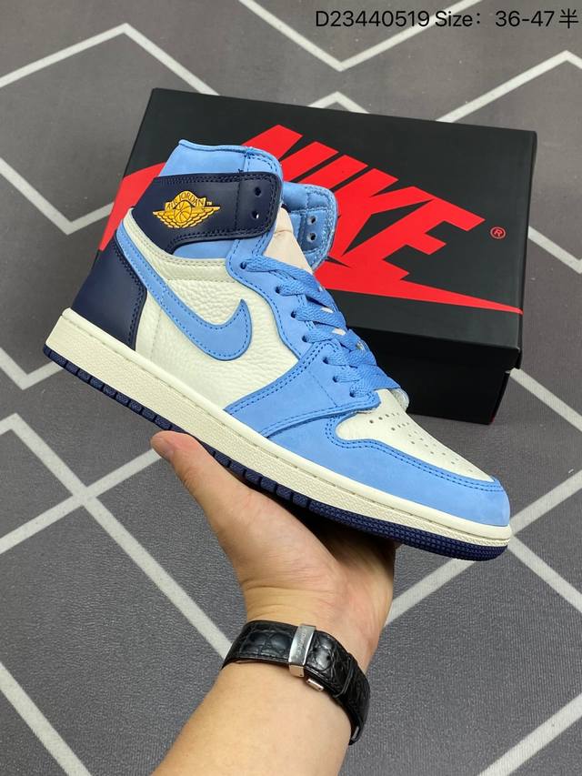 头层带半码 Air Jordan 1 High Og First In Flight 高帮 蓝白 Aj1 乔丹1代 Aj1 乔1 高邦 北卡蓝 乔丹篮球鞋系列