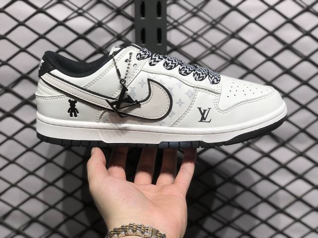 Nike Dunk 全套原楦原模倾力打造完美版型 独家原厂航空铝磨具打磨大底 鞋头坡度极致还原 无解鞋型 原盒原配 圈内天花板工艺 原厂冲刀 超高清洁度 全鞋零