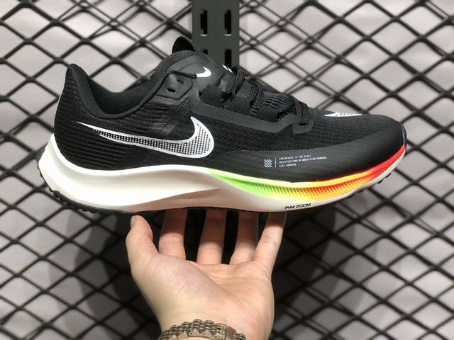 耐克nike Air Zoom Rival Fly 3 超弹透气轻量跑步鞋鞋款搭载 Flyknit 材料 出众弹性 易于穿脱 采用react技术 轻盈耐 跑步健