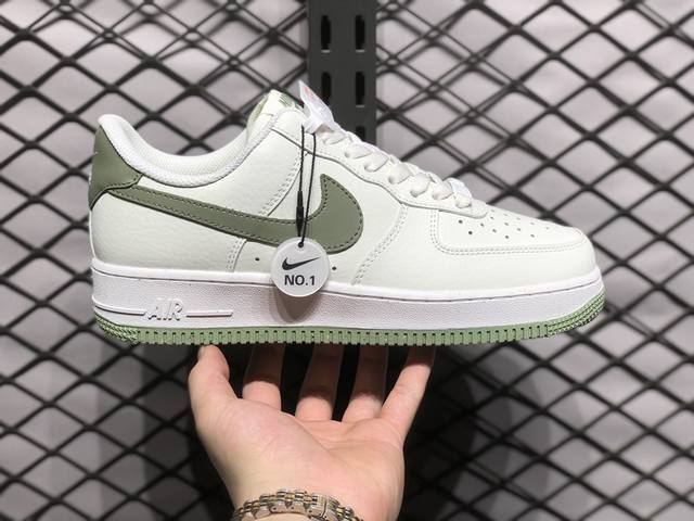 Air Force 1 Low 原装级别 原楦头原纸板 打造纯正空军版型专注外贸渠道 全掌内置蜂窝气垫 原盒配件 原厂中底钢印、拉帮完美 货号：Dv