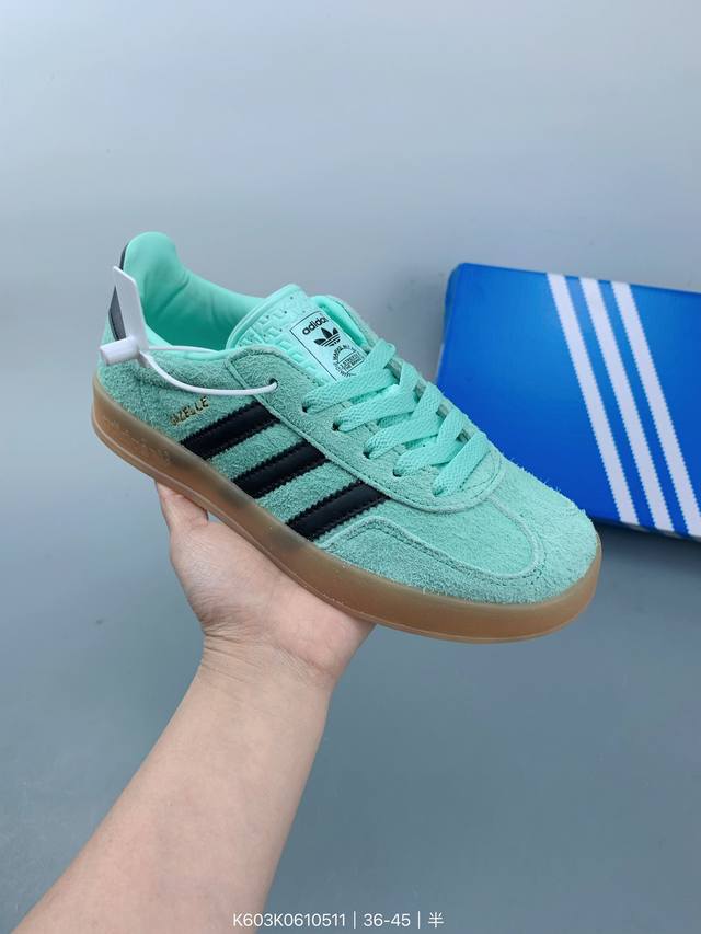 Adidas Originals 便為我們帶來了全新配色的 Adidas Gazelle Indoor ，經典的造型讓人愛不釋手。 Size：如图 编码：K60